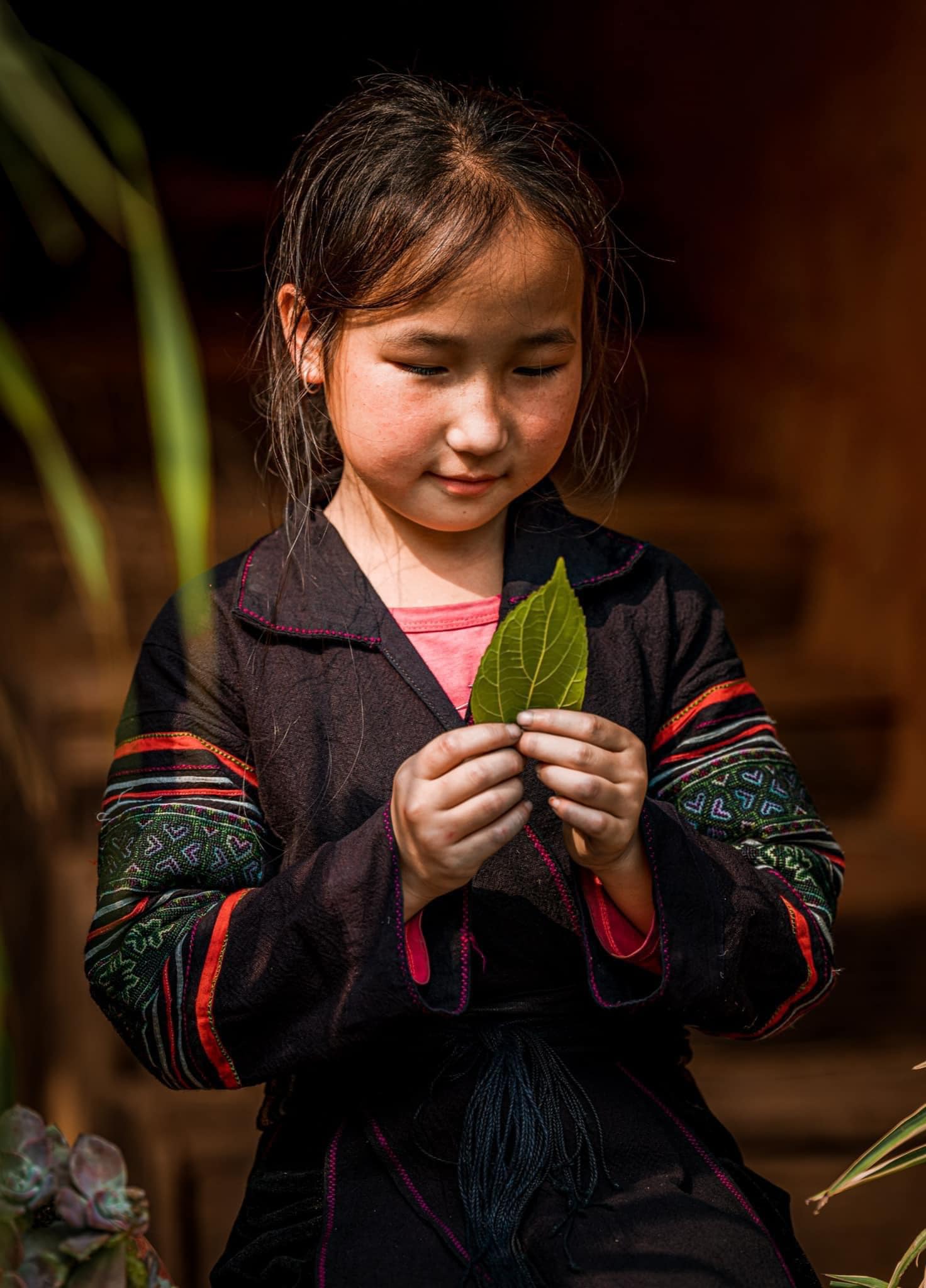 Những thiên thần trong sắc áo thổ cẩm